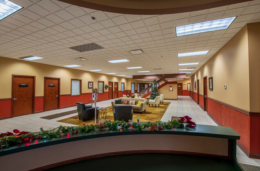 2888 Nationwide Pky, Brunswick, OH à louer - Photo intérieure - Image 2 de 66