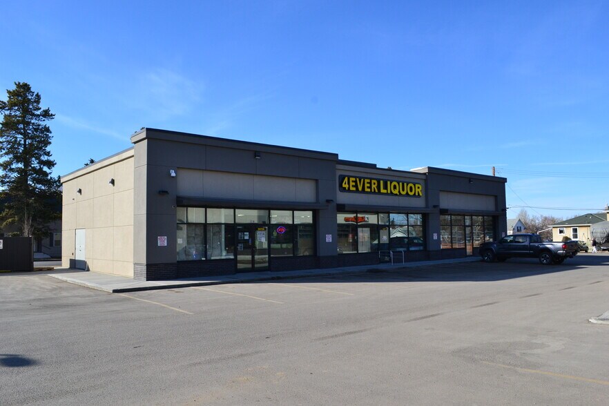 4602 46 St, Olds, AB à louer - Photo du bâtiment - Image 2 de 6