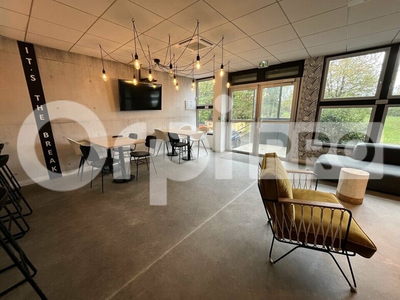 Office in Torcy for sale - Interior Photo - Image 3 of 12