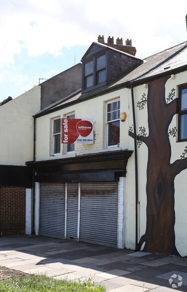 35-37 Silksworth Row, Sunderland for lease - Primary Photo - Image 1 of 5