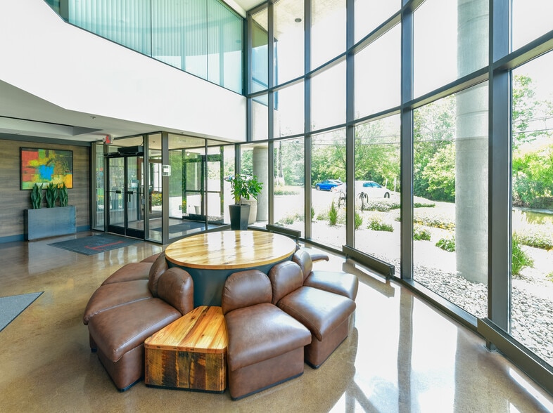 4071 Tates Creek Rd, Lexington, KY à louer - Photo intérieure - Image 2 de 24