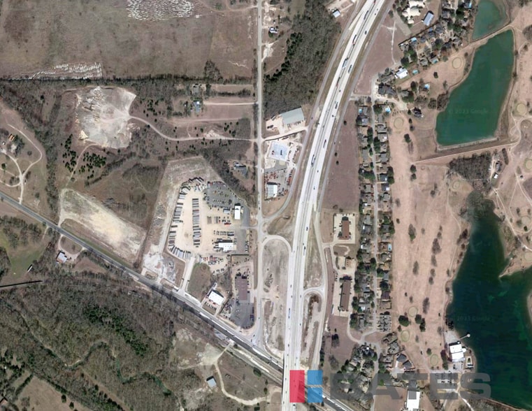310 FM 664, Waxahachie, TX à vendre - Photo du bâtiment - Image 2 de 2
