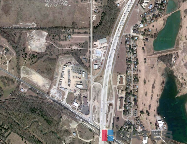 310 FM 664, Waxahachie, TX à vendre - Photo du bâtiment - Image 2 de 2