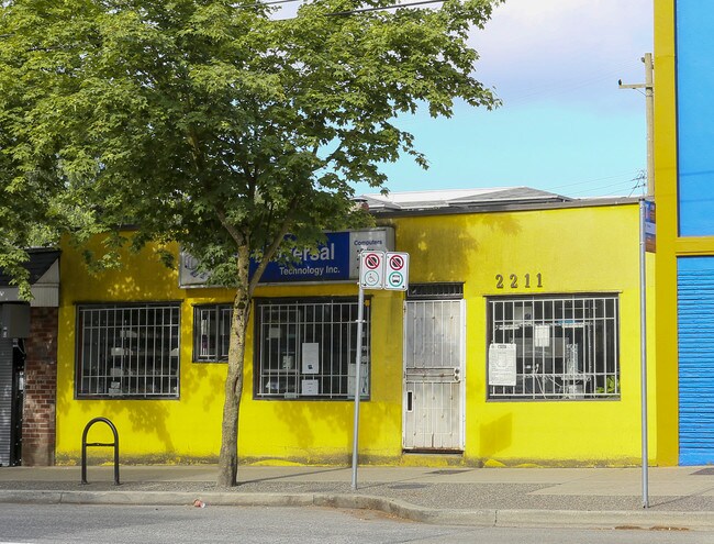 More details for 2211 Commercial Dr, Vancouver, BC - Retail for Sale