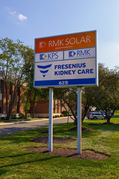 625 Spring St, Wyomissing, PA à vendre - Photo du bâtiment - Image 2 de 41