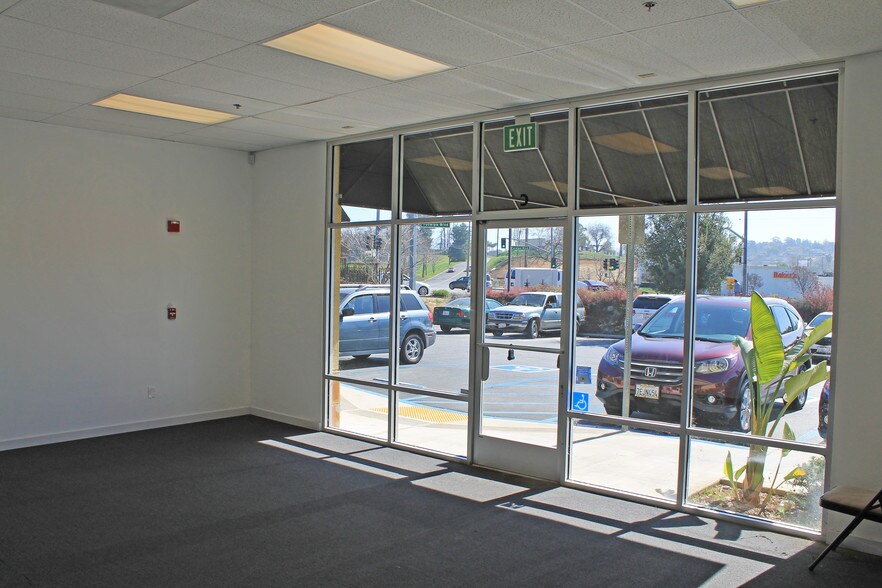 31364 Hampton Rd, Yucaipa, CA à louer - Photo du bâtiment - Image 3 de 7