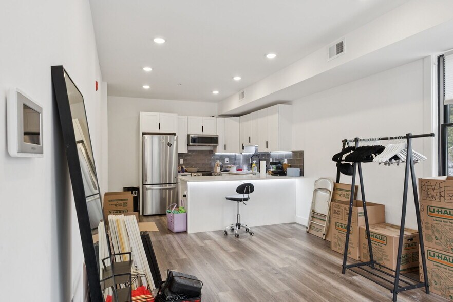 5301 Master St, Philadelphia, PA à vendre - Photo du bâtiment - Image 2 de 39