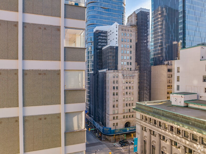 675 Hastings St W, Vancouver, BC for lease - Primary Photo - Image 1 of 7