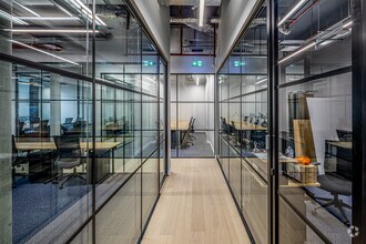 2-18 Warburton Rd, Londres à louer Photo intérieure- Image 1 de 10