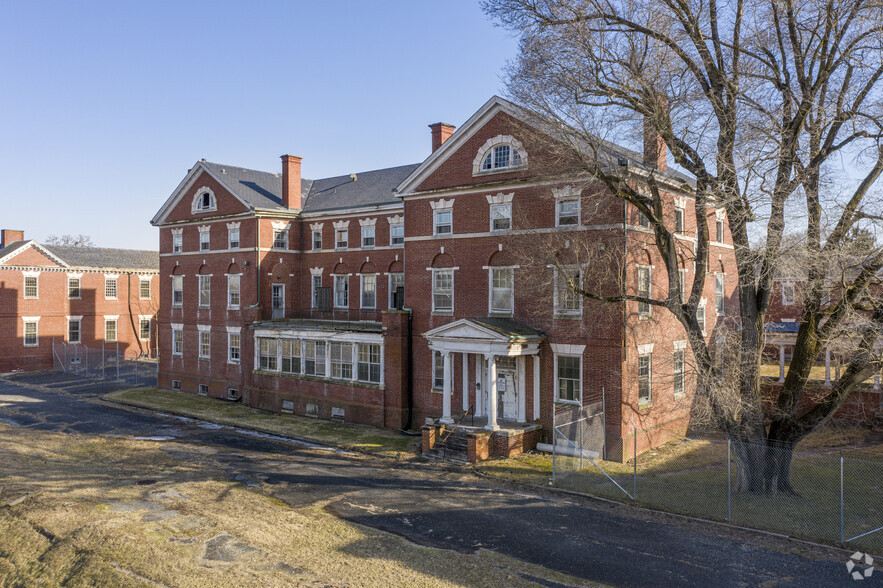 Warfield Ave, Sykesville, MD à vendre - Photo principale - Image 1 de 6