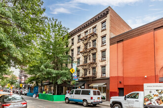 58-60 W 8th St, New York, NY for lease Building Photo- Image 1 of 4