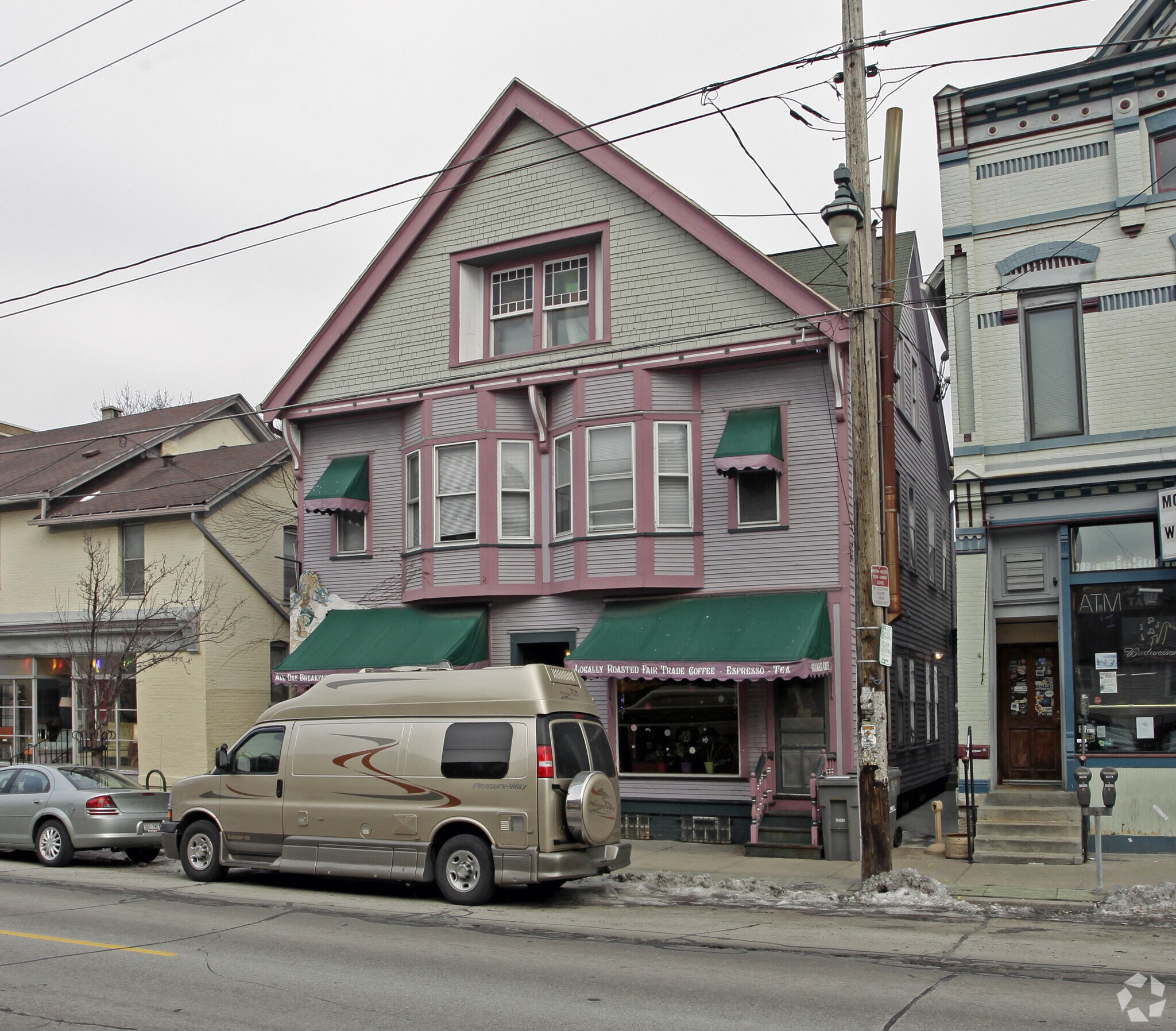 1208-1210 E Brady St, Milwaukee, WI à louer Photo principale- Image 1 de 4