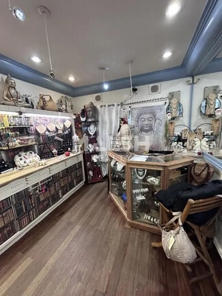 Plus de détails pour Commerce de détail à louer