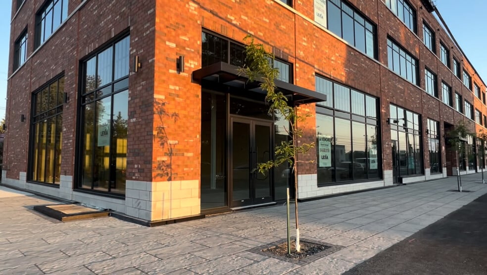 2085 Rte Marie-Victorin, Varennes, QC à vendre - Photo du bâtiment - Image 1 de 4