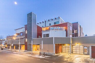 Plus de détails pour 11623-11633 105th Ave, Edmonton, AB - Bureau à vendre