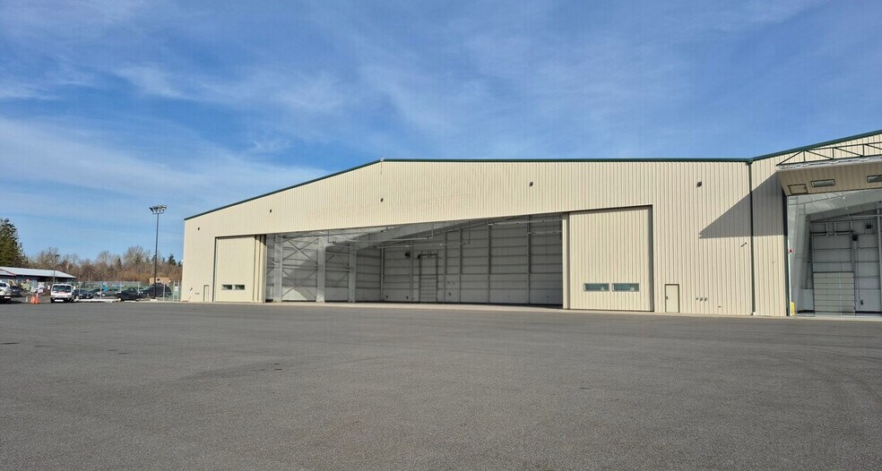 12020 Higgins Airport Way, Burlington, WA à louer - Photo du bâtiment - Image 2 de 4