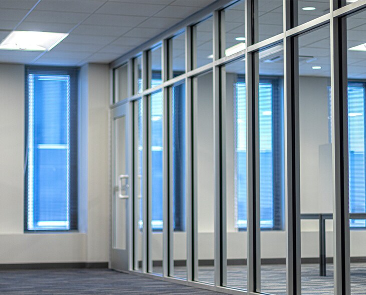 220 SE 6th Ave, Topeka, KS for lease - Interior Photo - Image 2 of 2