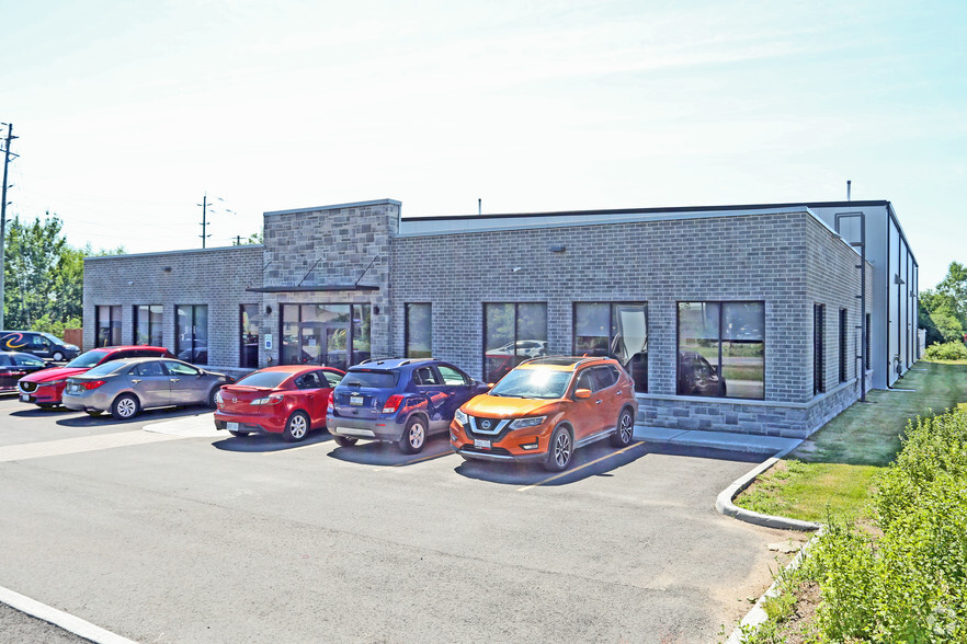 1240 Kenaston St, Ottawa, ON for sale - Building Photo - Image 2 of 2