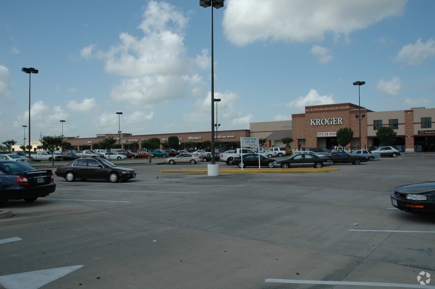 3975-4065 N Dowlen Rd, Beaumont, TX à louer - Photo du bâtiment - Image 1 de 5