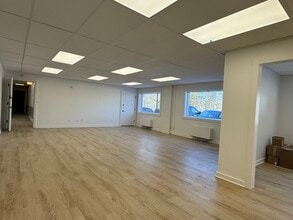 31674 Center Ridge Rd, North Ridgeville, OH for lease Interior Photo- Image 2 of 3