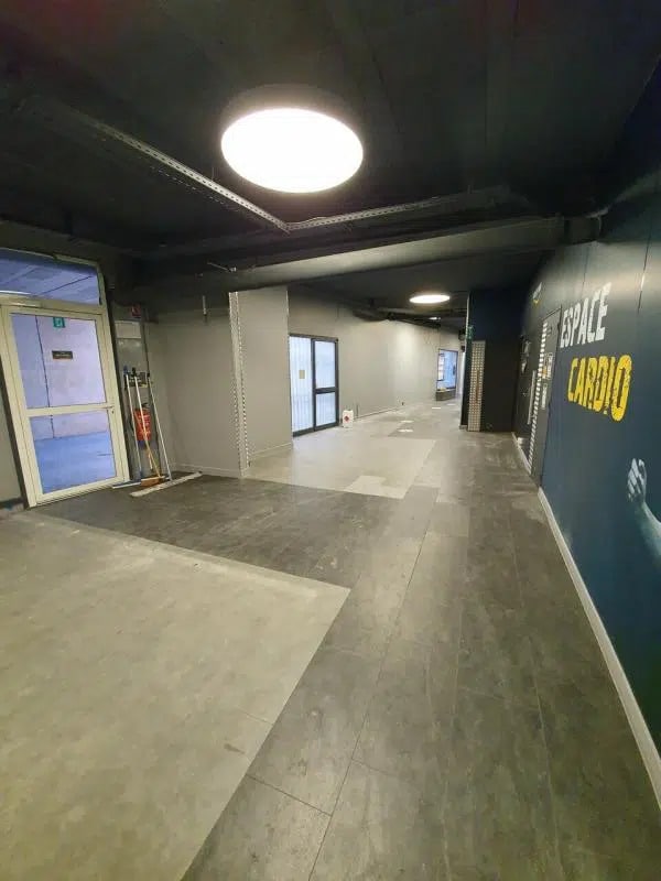 Retail in Nice for sale Building Photo- Image 1 of 11