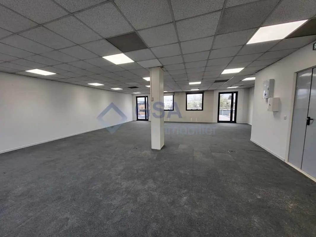 Office in Massy for lease Building Photo- Image 1 of 8