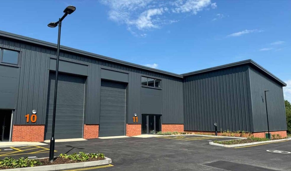 Knowle Ln, Eastleigh for sale - Building Photo - Image 2 of 2