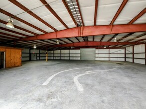 5023 Leonard Rd, Bryan, TX for lease Interior Photo- Image 2 of 7