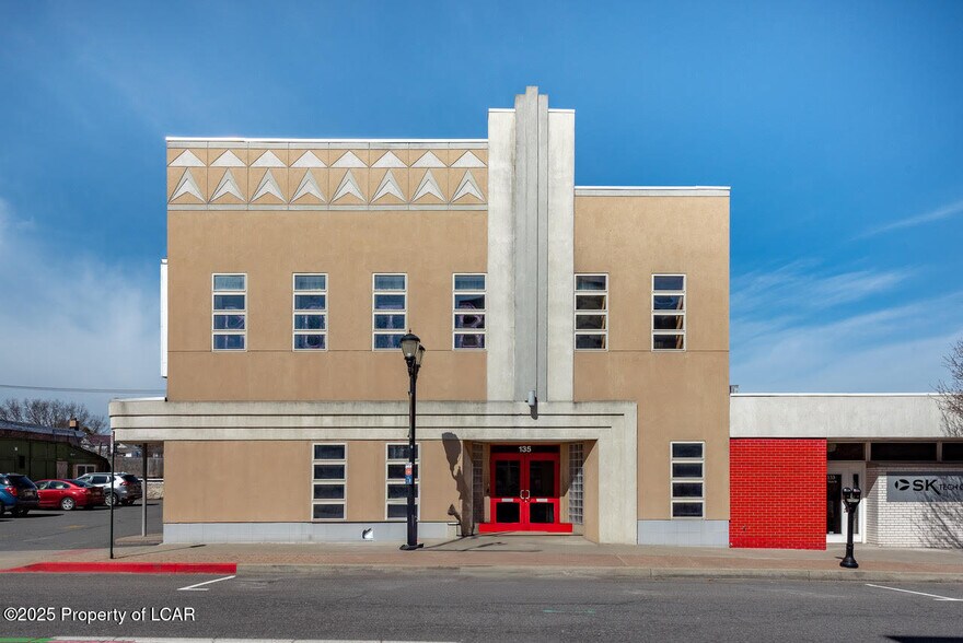 135 N Main St, Pittston, PA à louer - Photo du bâtiment - Image 1 de 6