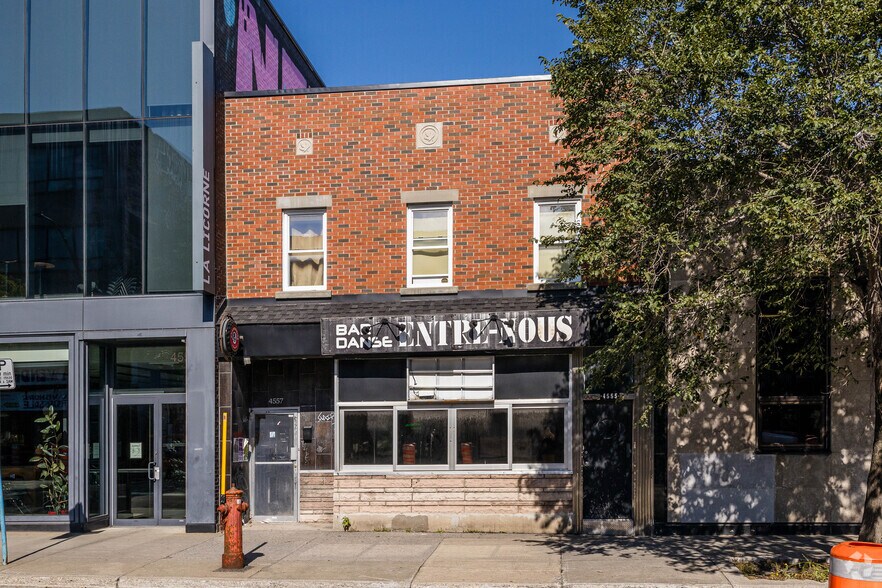 4555-4557 Av Papineau, Montréal, QC à louer - Photo du bâtiment - Image 3 de 5