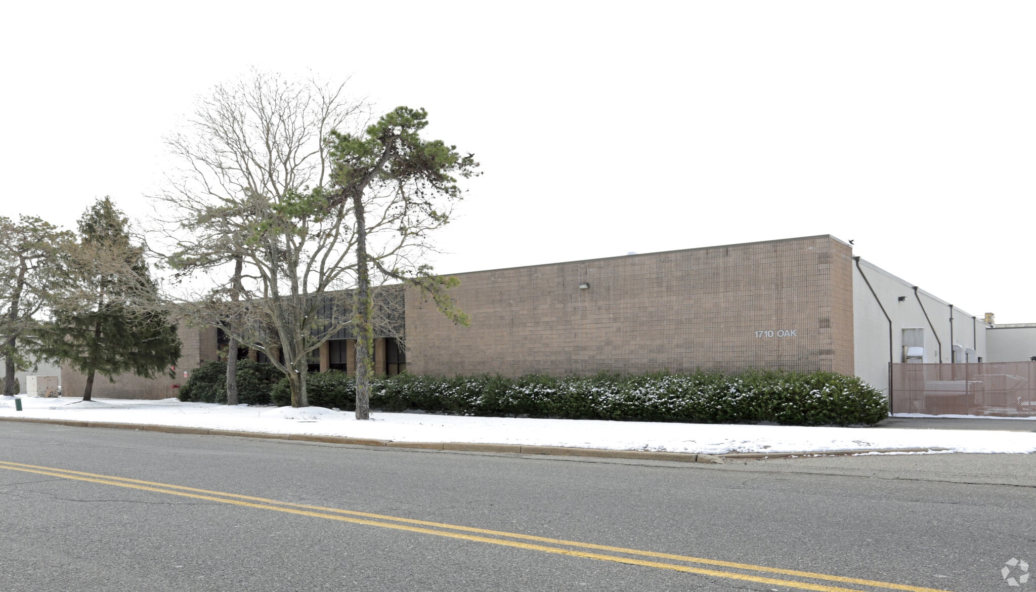 1710 Oak St, Lakewood, NJ for lease Primary Photo- Image 1 of 4