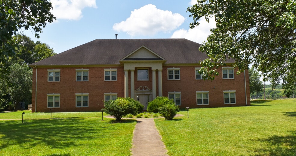 2010 Elmer Pogue Dr, Columbia, TN for lease - Building Photo - Image 1 of 9