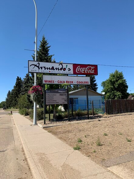 308 2nd Av, Bassano, AB à vendre - Photo du bâtiment - Image 2 de 14