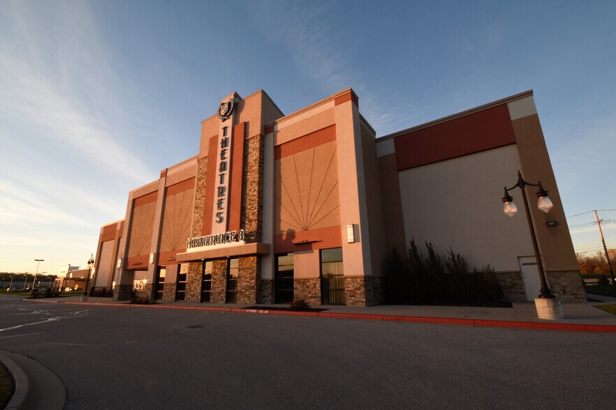 1131 NE McQuerry Rd, Grain Valley, MO à vendre - Photo principale - Image 1 de 1