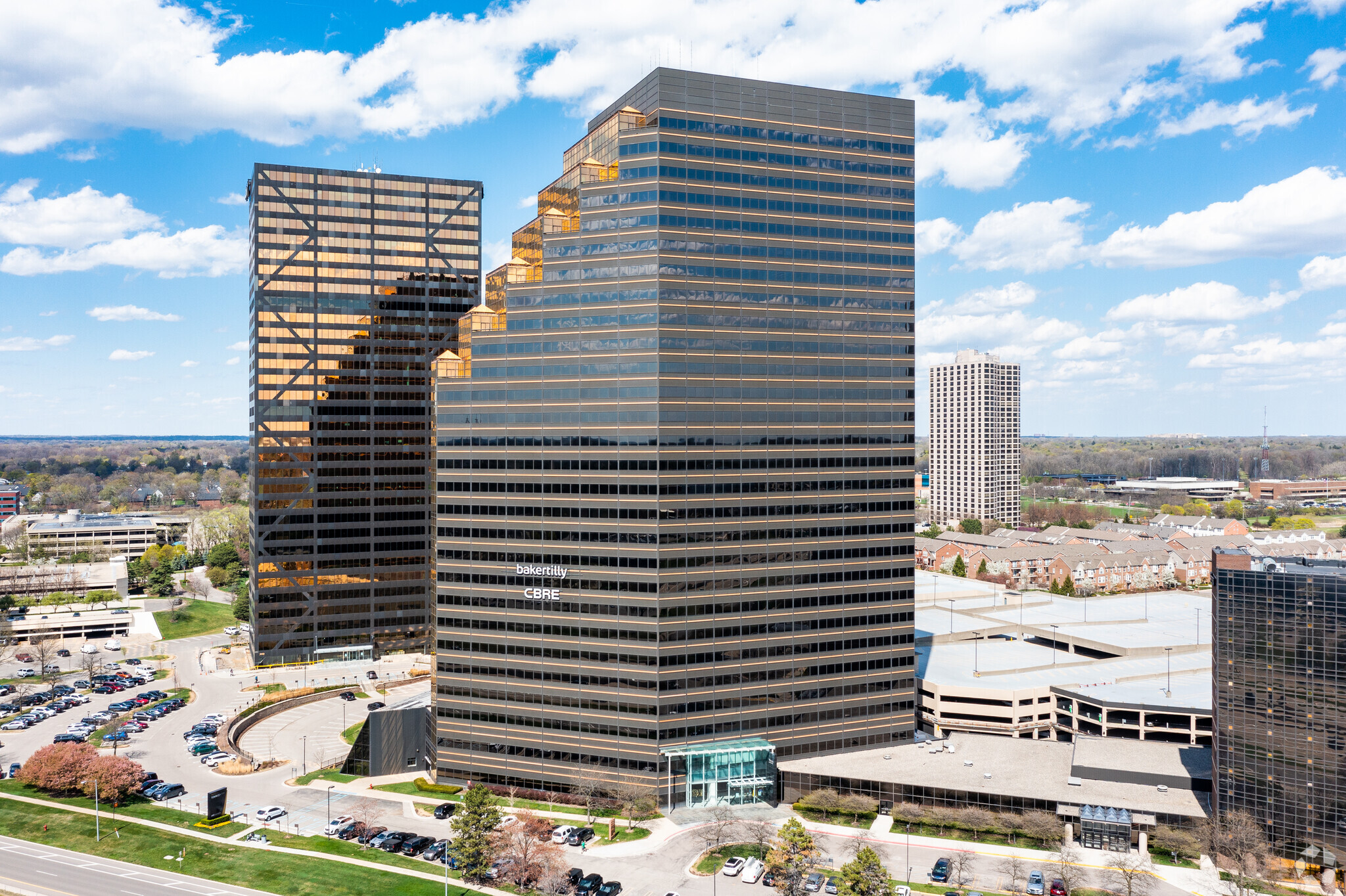 4000 Town Ctr, Southfield, MI for lease Primary Photo- Image 1 of 9