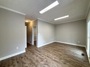 2350 Prince Ave, Athens, GA for lease Interior Photo- Image 1 of 6