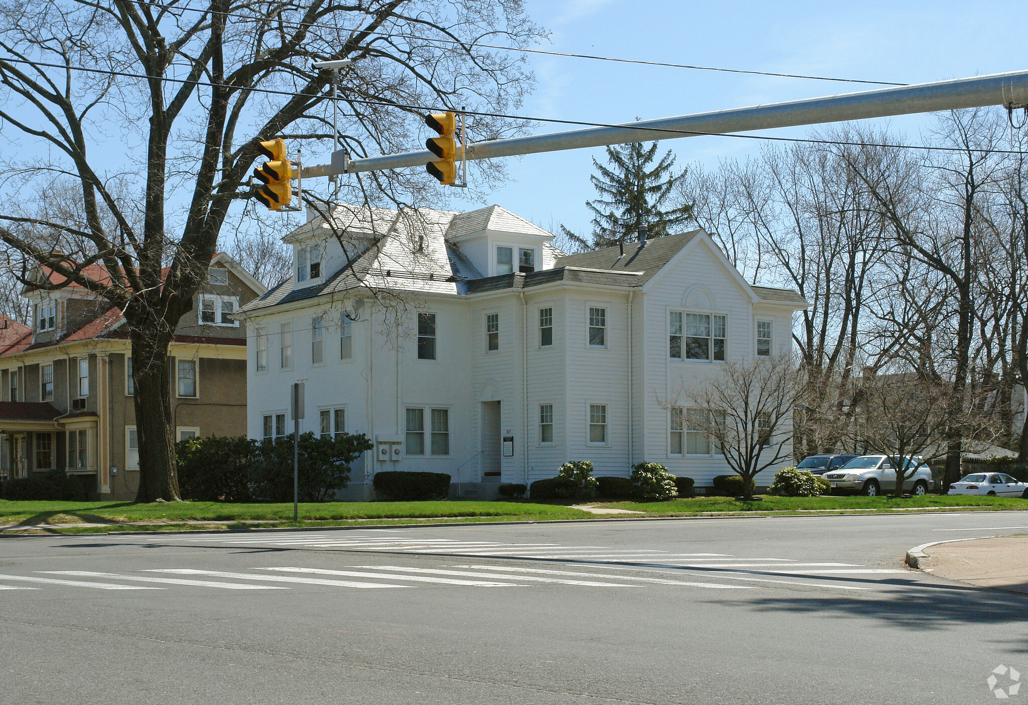 805 Farmington Ave, West Hartford, CT à vendre Photo du bâtiment- Image 1 de 1