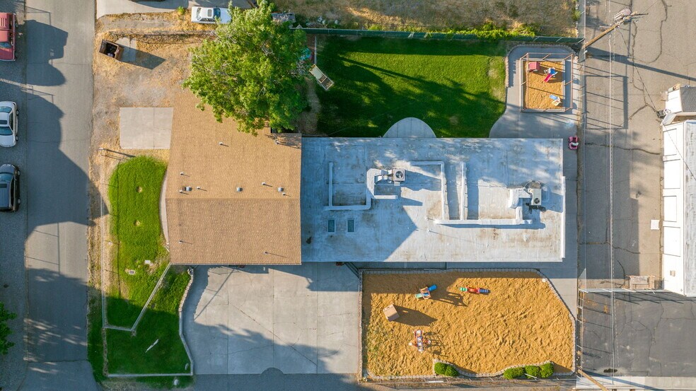 814 Comstock St, Richland, WA à vendre - Photo du bâtiment - Image 3 de 29