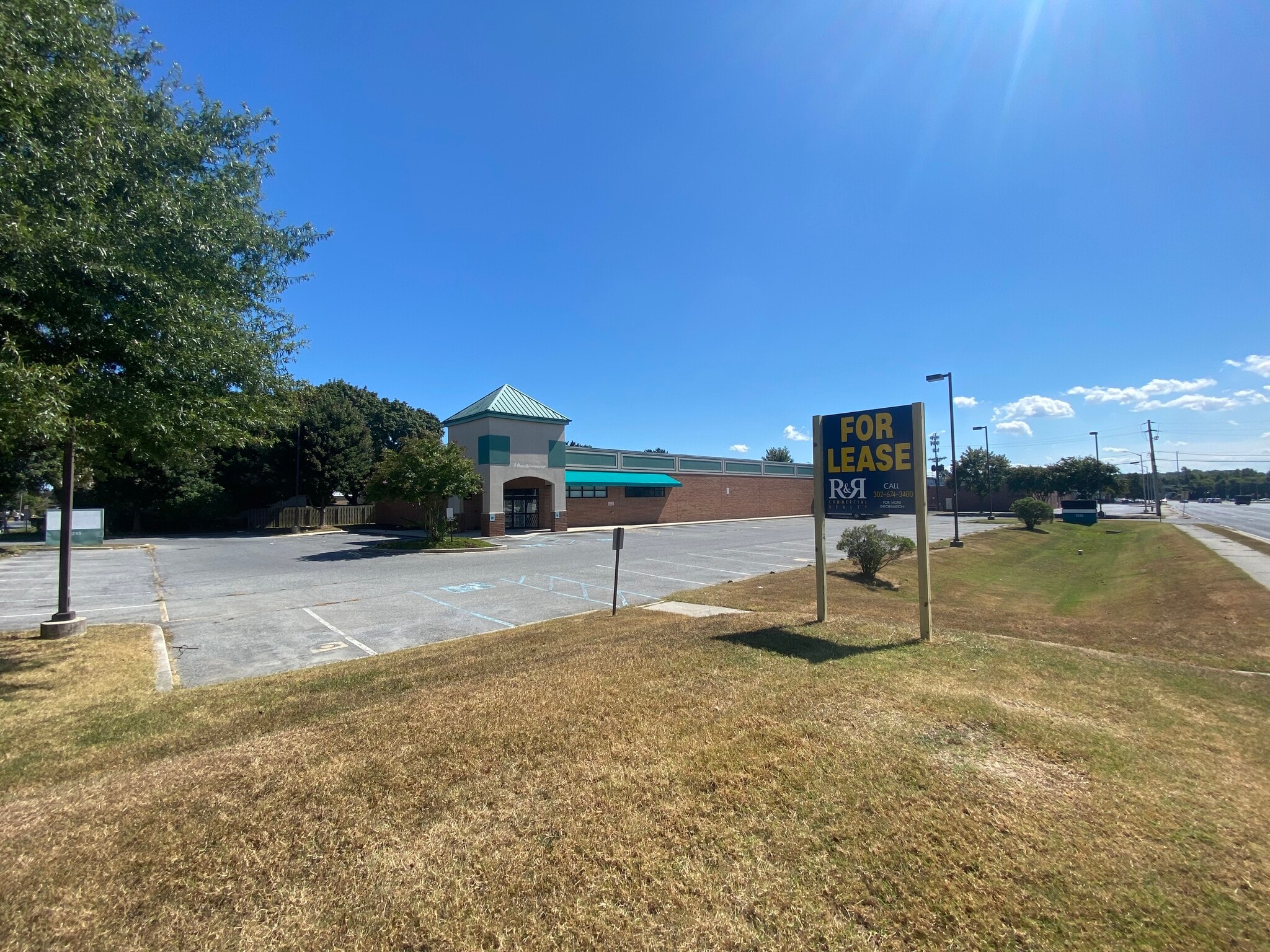 1215 S State St, Dover, DE for lease Building Photo- Image 1 of 2