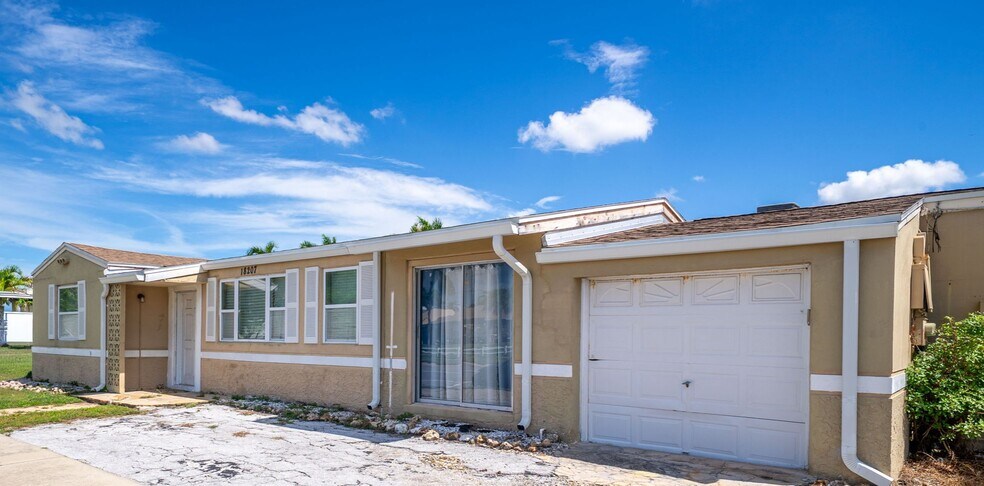 18207 Gulf Blvd, Redington Shores, FL à vendre - Photo du bâtiment - Image 2 de 6