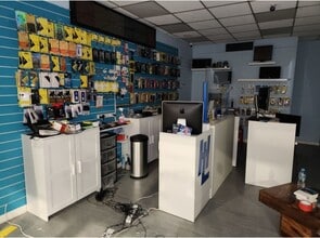 1-18 Church Arcade, Bedford for lease Interior Photo- Image 2 of 3