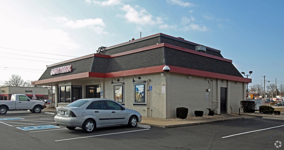 2095 N Lindbergh Blvd, Florissant, MO à louer - Photo du bâtiment - Image 2 de 2
