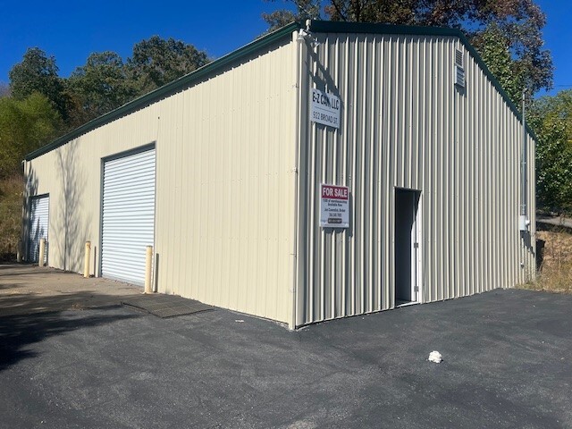 922 Broad st, Mount Hope, WV for sale - Building Photo - Image 2 of 10