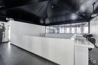 464 N Fairfax Ave, Los Angeles, CA for lease Interior Photo- Image 1 of 7