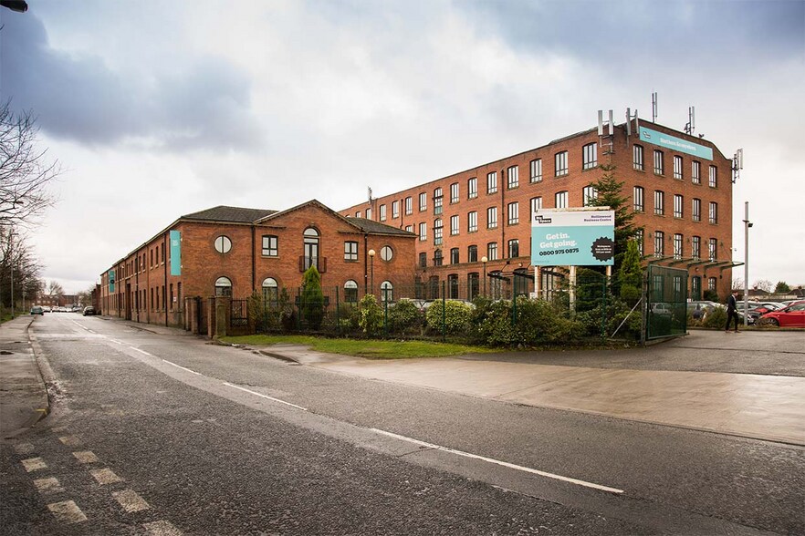 Albert St, Oldham à louer - Photo du bâtiment - Image 3 de 6