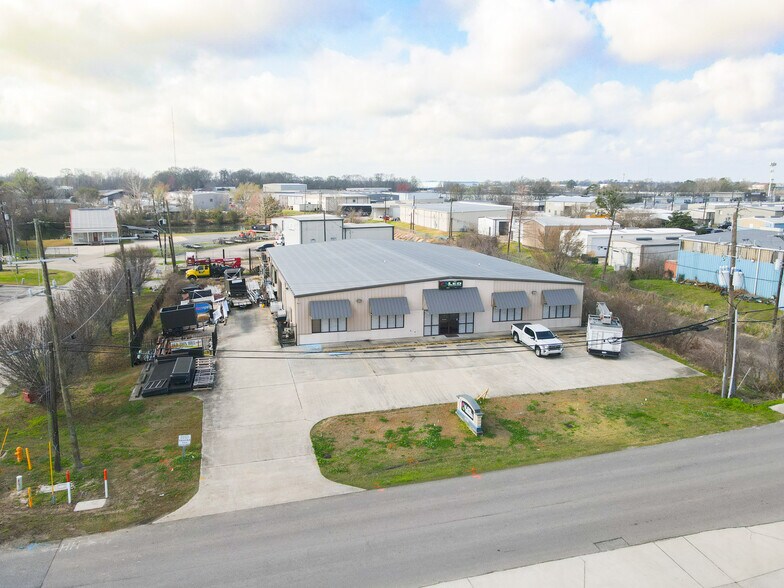 11710 Cloverland Ave, Baton Rouge, LA à louer - Photo du bâtiment - Image 2 de 23