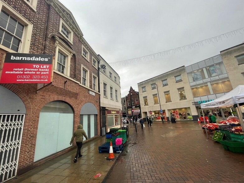 54-55 Market Pl, Doncaster for lease - Building Photo - Image 2 of 2