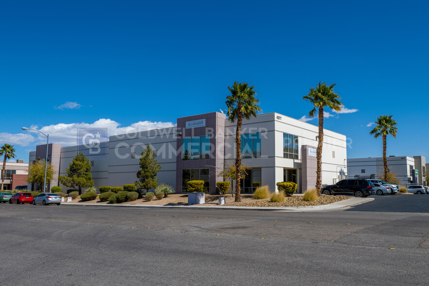 4377 W Sunset Rd, Las Vegas, NV à vendre - Photo du bâtiment - Image 1 de 1