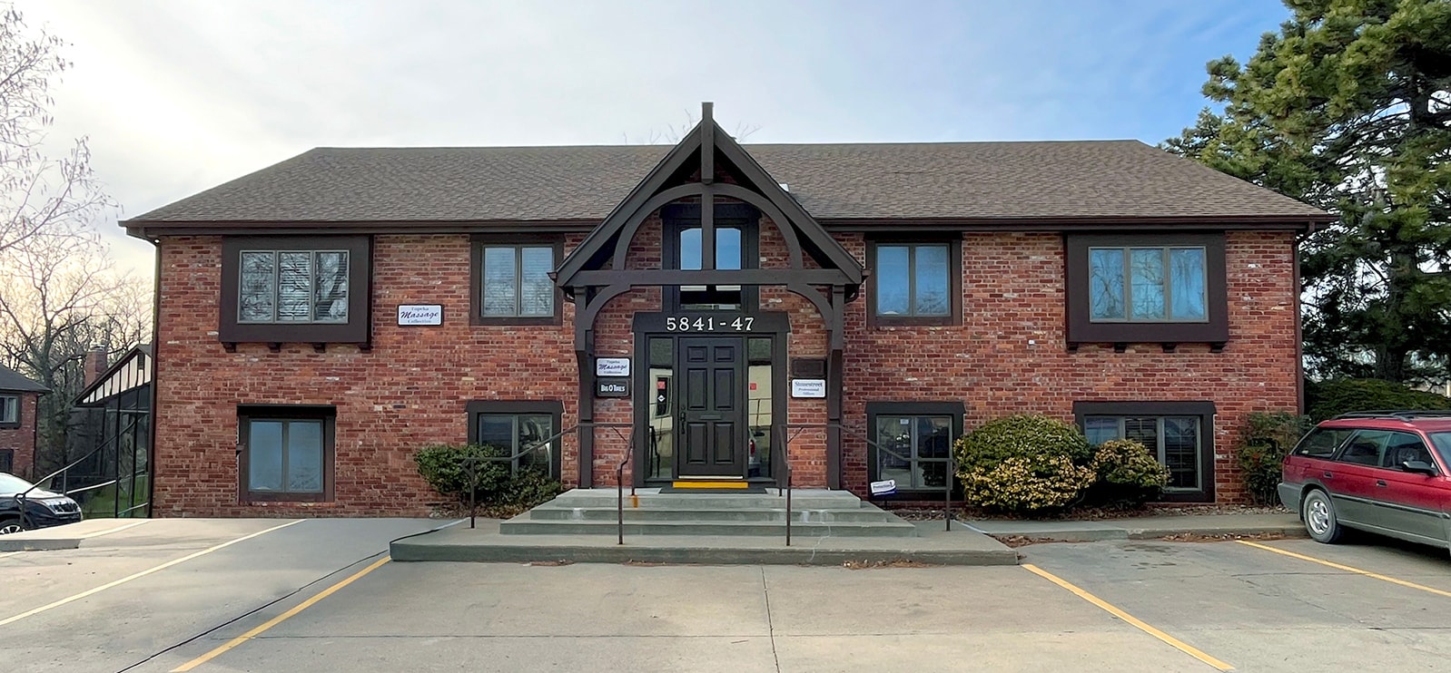 5841-5847 SW 29th St, Topeka, KS 66614 - Unité 5841 -  - Photo intérieure - Image 1 of 3