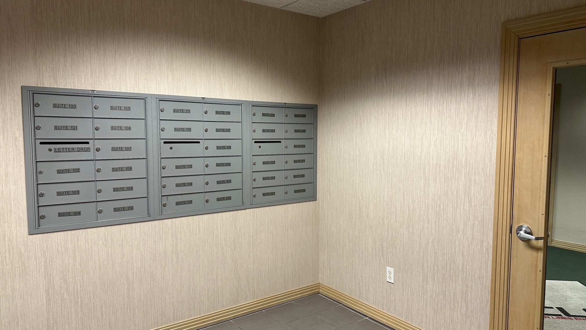 N922 & N926 Tower View Dr, Greenville, WI for lease Lobby- Image 1 of 3